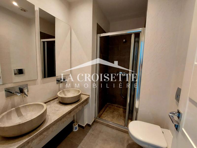 Triplex S+4 avec piscine à Gammarth